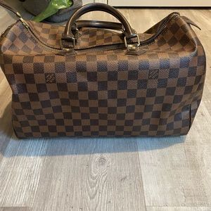 Authentic Louis Vuitton Speedy 30.